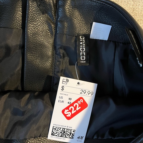 H&M Divided Faux Leather Mini Skirt - Picture 3 of 4